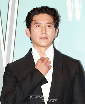 【フォト】47歳コ・ス、相変わらずの彫刻ビジュアル