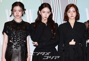 【フォト】KiiiKiii、黒の装いでシックな魅力アピール