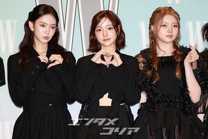 【フォト】KiiiKiii、黒の装いでシックな魅力アピール