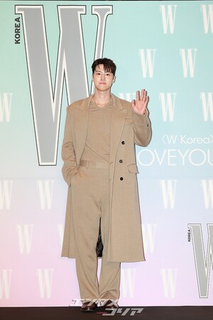 【フォト】防弾少年団＆イ・ミンホ＆Stray Kids＆イ・チェミン＆IVEら、「乳がん啓発キャンペーン」イベントに出席したスターたち