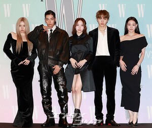 【フォト】防弾少年団＆イ・ミンホ＆Stray Kids＆イ・チェミン＆IVEら、「乳がん啓発キャンペーン」イベントに出席したスターたち