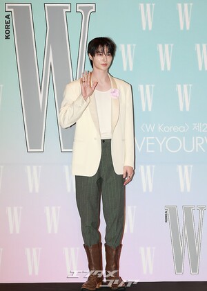 【フォト】防弾少年団＆イ・ミンホ＆Stray Kids＆イ・チェミン＆IVEら、「乳がん啓発キャンペーン」イベントに出席したスターたち