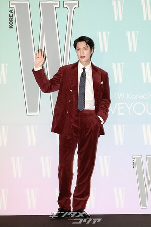 【フォト】防弾少年団＆イ・ミンホ＆Stray Kids＆イ・チェミン＆IVEら、「乳がん啓発キャンペーン」イベントに出席したスターたち