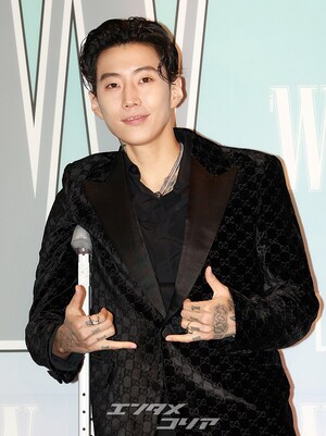 負傷中のJay Park、乳がん啓発イベントで「MOMMAE」を歌い波紋広がる 「不快だったら申し訳ない」