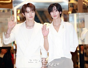 【フォト】RIIZEソンチャン＆アントン、貴公子のようなビジュアル