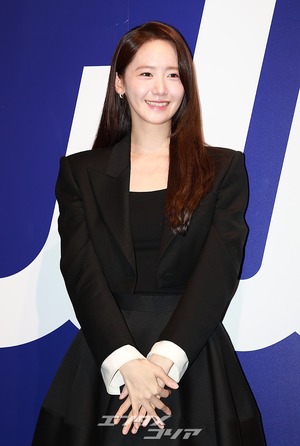 【フォト】少女時代ユナ、まさに絶頂の美しさ…上品なツーピース姿