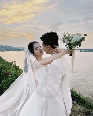 【フォト】Ladies’ Codeジュニ、漢江をバックに撮ったロマンチックなウエディング写真公開