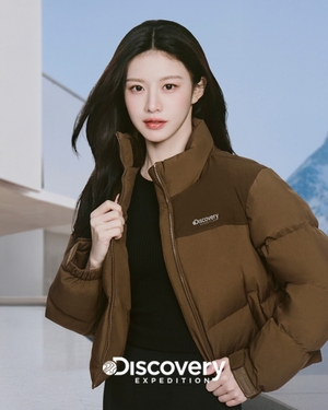 【フォト】コ・ユンジョン　クロップド・ダウンで寒い冬をホットに