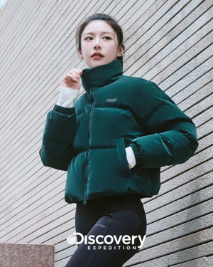 【フォト】コ・ユンジョン　クロップド・ダウンで寒い冬をホットに