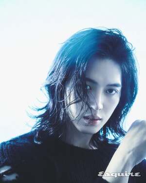 【フォト】『暴君のシェフ』で人気のイ・ジュアン、肝移植のあともグラビアで堂々披露