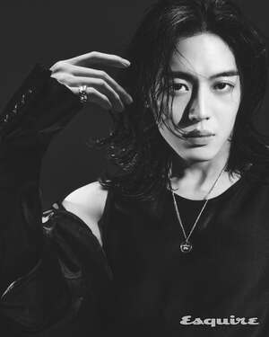 【フォト】『暴君のシェフ』で人気のイ・ジュアン、肝移植のあともグラビアで堂々披露