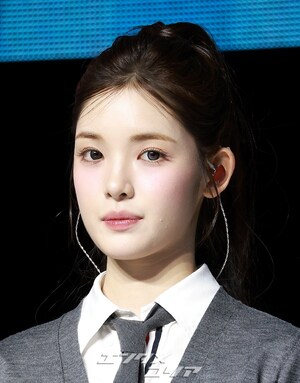 【フォト】質問に答える愛らしいHearts2Heartsのメンバーたち