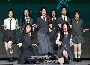 【フォト】Hearts2Hearts、キレキレのダンス…「Golden」の振付師がパフォーマンスに参加