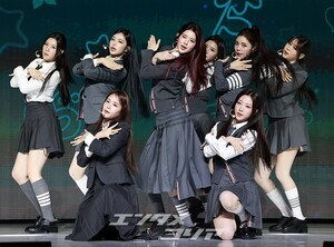 【フォト】Hearts2Hearts、キレキレのダンス…「Golden」の振付師がパフォーマンスに参加