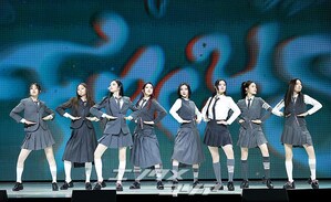 【フォト】Hearts2Hearts、キレキレのダンス…「Golden」の振付師がパフォーマンスに参加