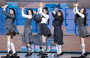 【フォト】Hearts2Hearts、キレキレのダンス…「Golden」の振付師がパフォーマンスに参加