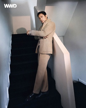 【フォト】イ・ビョンホン「唯一無二の俳優」…品格ある男らしさアピール