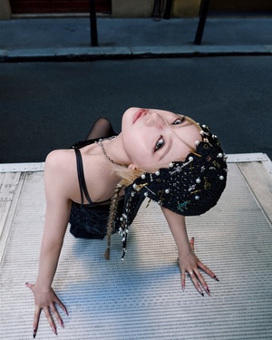 【フォト】「11月に音楽活動」ITZY、クールかつシックな都会的オーラ