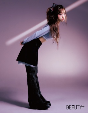 【フォト】チェ・イェナ、躍動感あふれるポーズ＆成熟した雰囲気