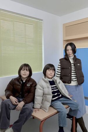 【フォト】キム・ナヨン　息子2人と一緒にグラビア…幸せな時間