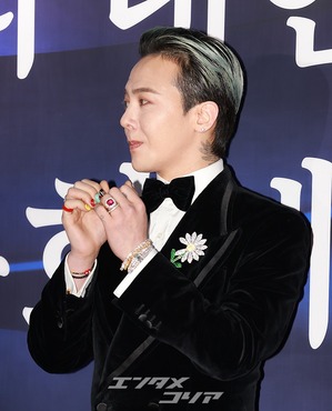 【フォト】G-DRAGONに玉冠文化勲章、最年少の快挙…高級感あるスタイルで登場