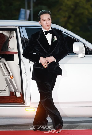 【フォト】G-DRAGONに玉冠文化勲章、最年少の快挙…高級感あるスタイルで登場