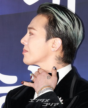 【フォト】G-DRAGONに玉冠文化勲章、最年少の快挙…高級感あるスタイルで登場