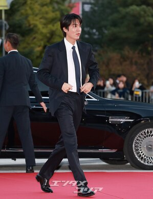 【フォト】韓流スターのイ・ミンホ、大統領表彰受ける