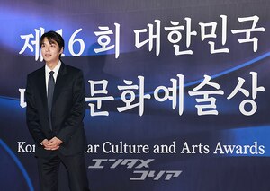 【フォト】韓流スターのイ・ミンホ、大統領表彰受ける