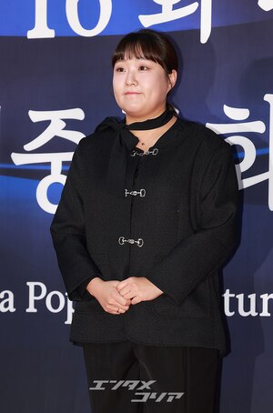 【フォト】「変身の鬼才」イ・スジ、文化体育観光部長官表彰受ける