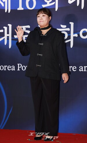 【フォト】「変身の鬼才」イ・スジ、文化体育観光部長官表彰受ける