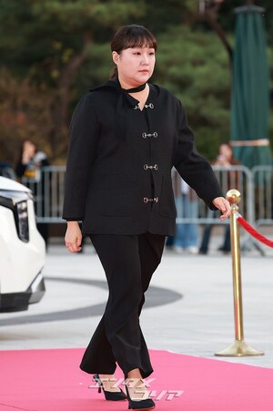 【フォト】「変身の鬼才」イ・スジ、文化体育観光部長官表彰受ける