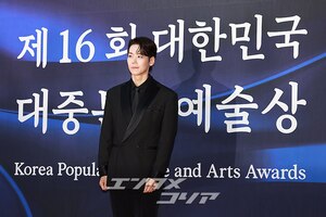 【フォト】ミュージカル俳優KAI、ステキなほほ笑みとともに