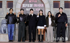 【フォト】ポーズを取る『フィジカル100：ASIA』の韓国代表たち