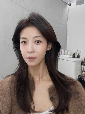 47歳ハ・ジウォン、節度ある食習慣であごのラインがシャープに