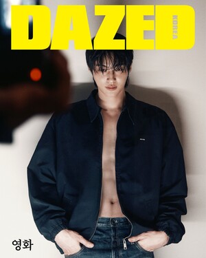 【フォト】ビョン・ウソク、腹筋チラ見せ…寂しげな眼差しで男らしさアピール