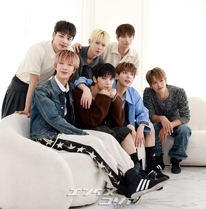 【フォト】インタビューに臨むNEXZ、さわやか＆ユニークな魅力