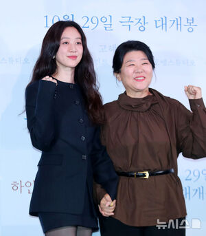 【フォト】チョン・リョウォン×コ・ヘジン監督×イ・ジョンウン　映画『白い車に乗った女』試写会