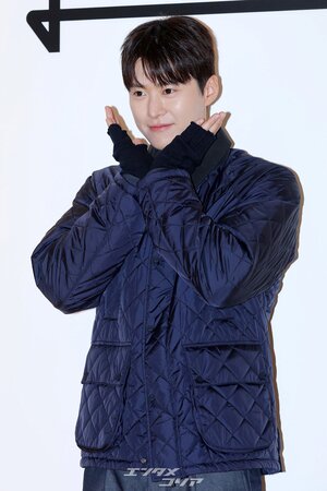 【フォト】コンミョン　高身長なのにキュートなイメージ…あったかカジュアル・ルック