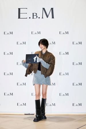 【フォト】E.B.Mオープン記念イベントにナナ登場、スターフィールド水原は大騒ぎ