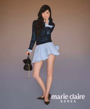 【フォト】キム・テリ、スレンダーだけどくっきり割れた腹筋…格の違うオーラ