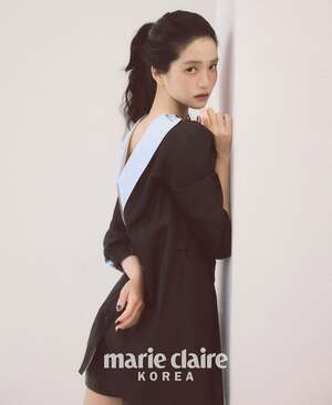 【フォト】キム・テリ、スレンダーだけどくっきり割れた腹筋…格の違うオーラ