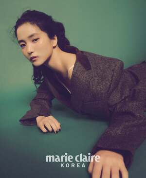 【フォト】キム・テリ、スレンダーだけどくっきり割れた腹筋…格の違うオーラ