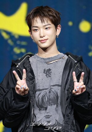 【フォト】&TEAMハルア　胸きゅんポーズ