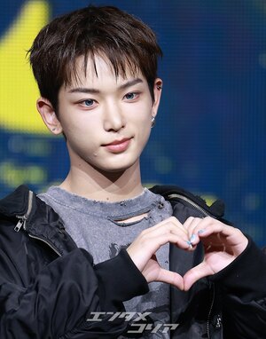 【フォト】&TEAMハルア　胸きゅんポーズ