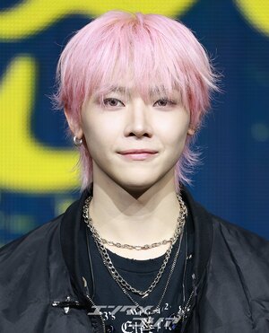 【フォト】&TEAMニコラス　魅惑のピンクヘア