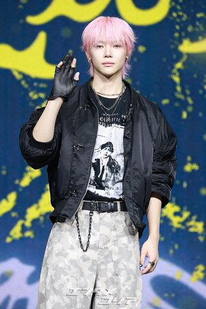 【フォト】&TEAMニコラス　魅惑のピンクヘア