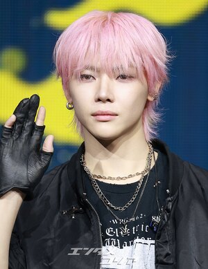 【フォト】&TEAMニコラス　魅惑のピンクヘア