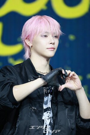 【フォト】&TEAMニコラス　魅惑のピンクヘア