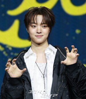 【フォト】&TEAMウィジュ　魅力さく裂リーダー